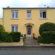 ravalement façade maison avant